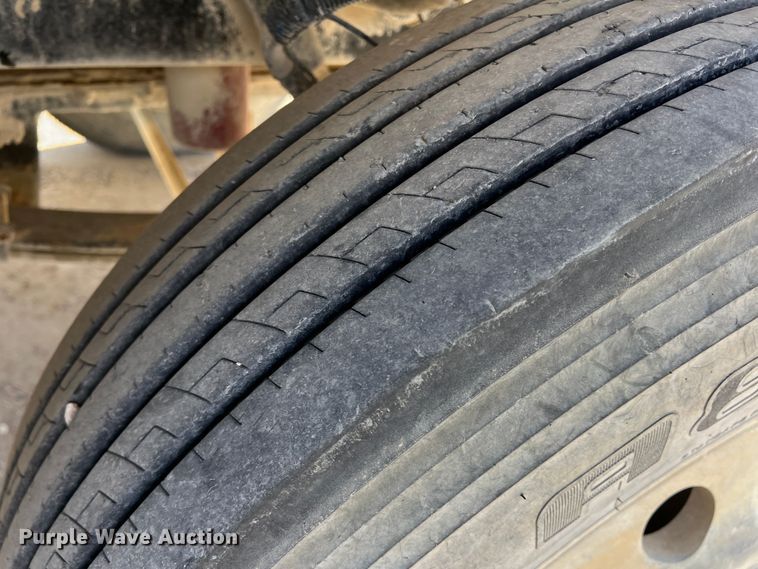 image for item DS2662 2006 Peterbilt 379  semi truck