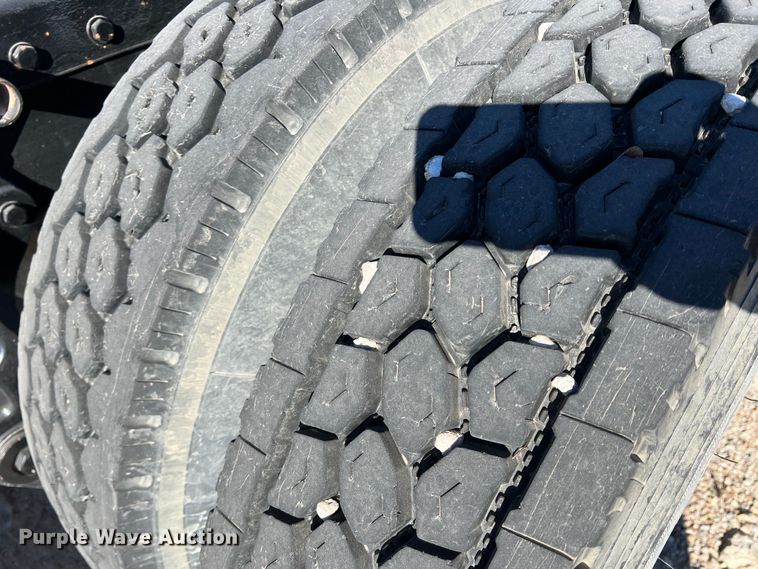 image for item DS2662 2006 Peterbilt 379  semi truck