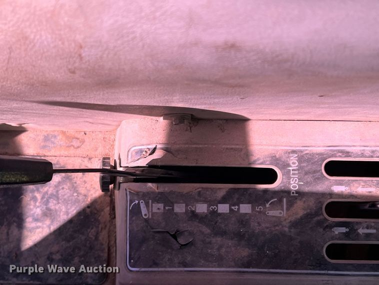 image for item DS2664 Mahindra 6010  MFWD tractor