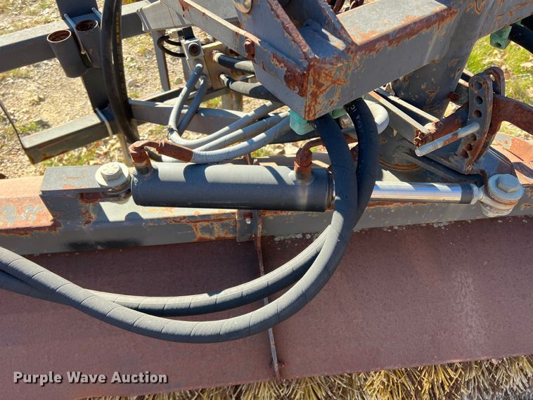 image for item DS2673 Caterpillar BA25  broom