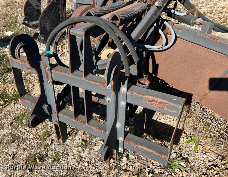 image for item DS2673 Caterpillar BA25  broom