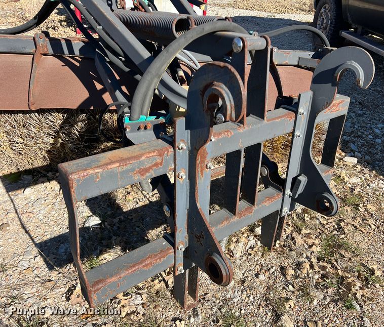 image for item DS2673 Caterpillar BA25  broom