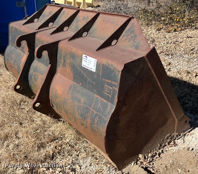 image for item DS2678 100"W bucket