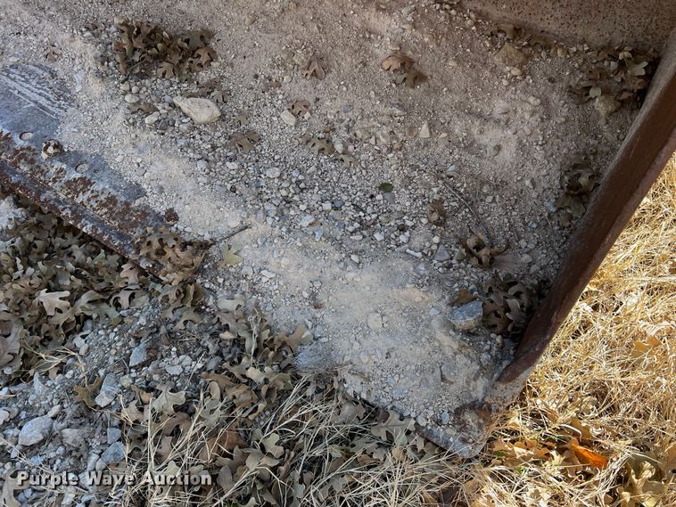 image for item DS2678 100"W bucket