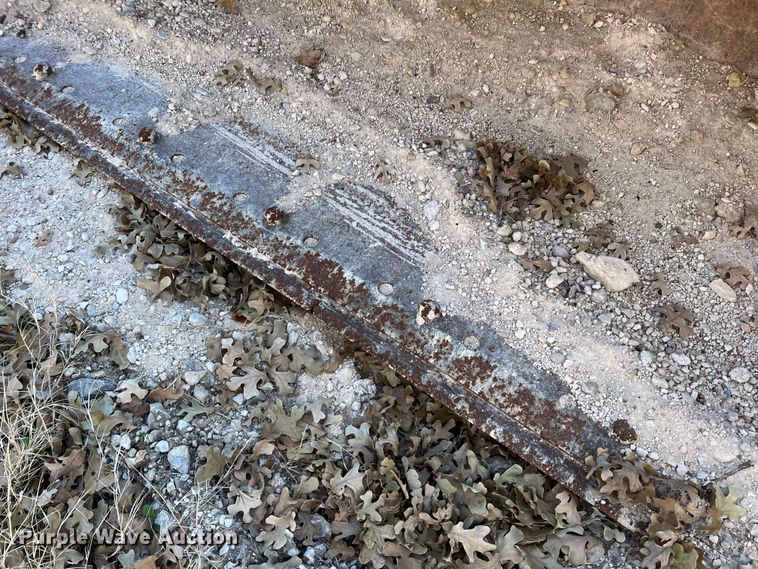 image for item DS2678 100"W bucket