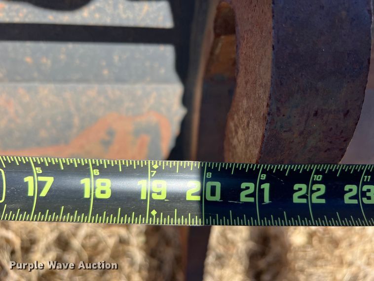 image for item DS2678 100"W bucket