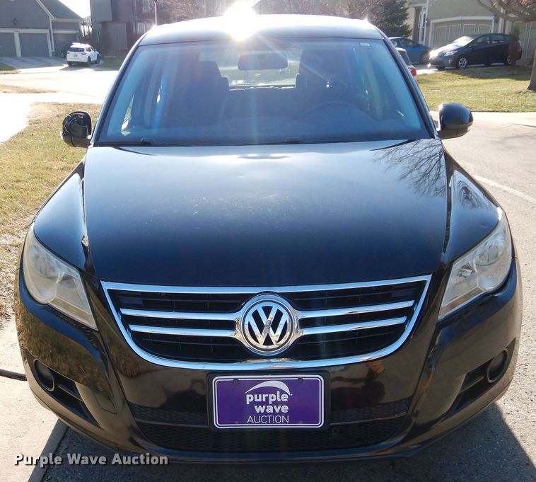 image for item DS6312 2011 Volkswagen Tiguan SE SUV