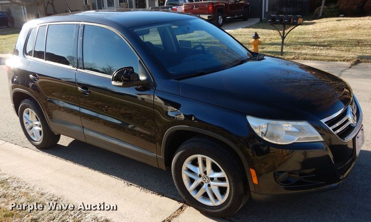 image for item DS6312 2011 Volkswagen Tiguan SE SUV