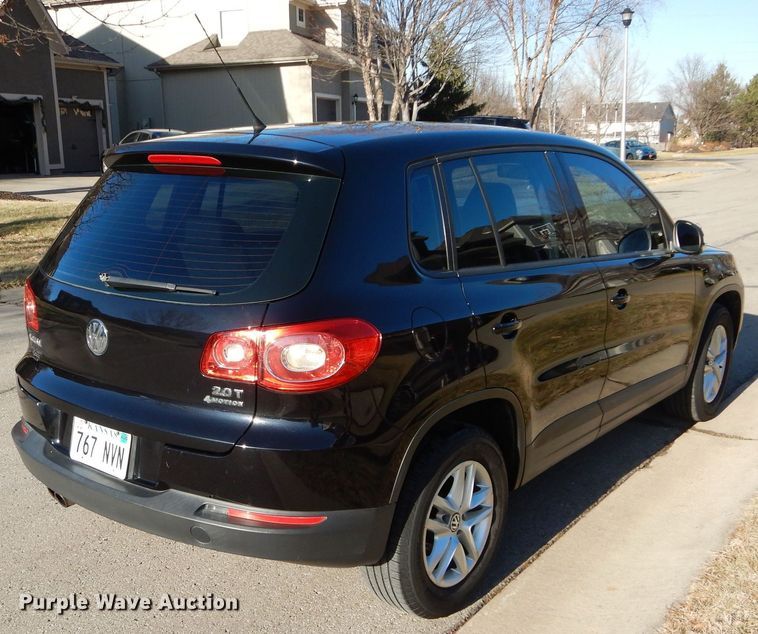 image for item DS6312 2011 Volkswagen Tiguan SE SUV