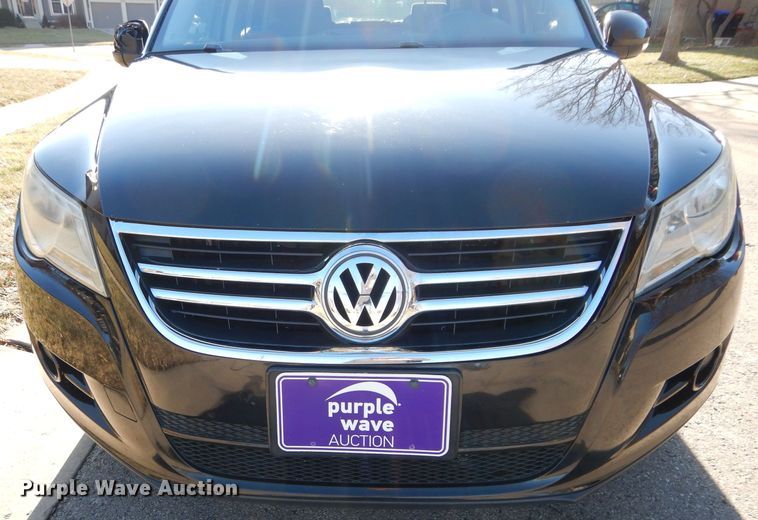 image for item DS6312 2011 Volkswagen Tiguan SE SUV
