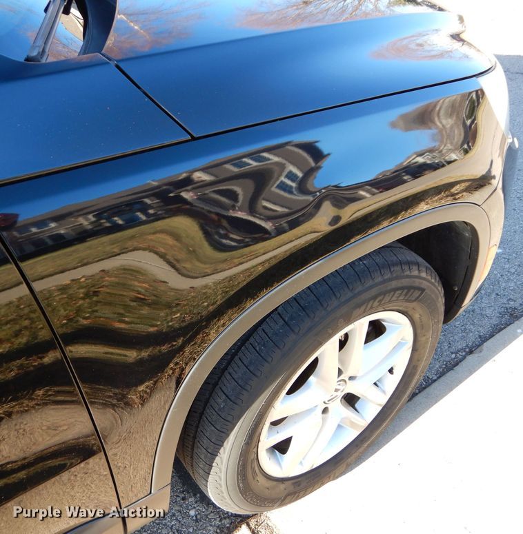 image for item DS6312 2011 Volkswagen Tiguan SE SUV