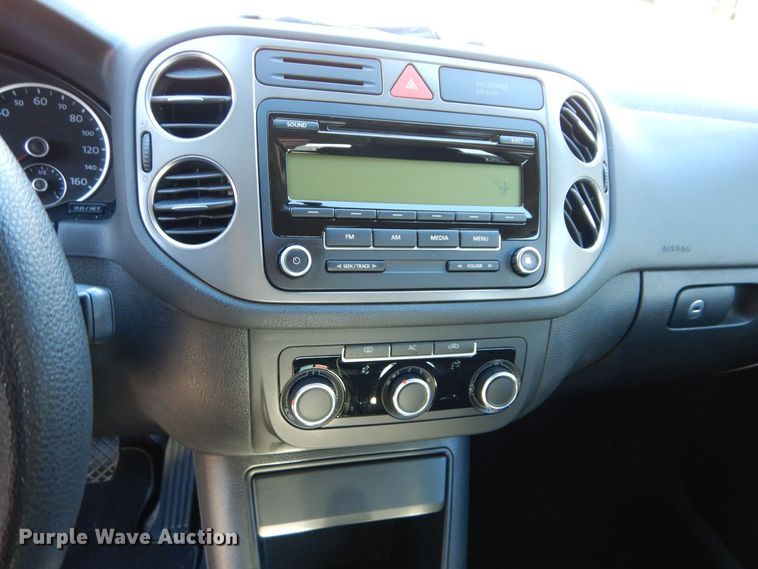 image for item DS6312 2011 Volkswagen Tiguan SE SUV