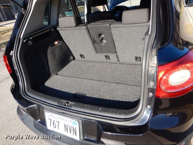 image for item DS6312 2011 Volkswagen Tiguan SE SUV