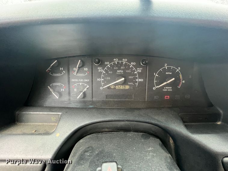 image for item ID9304 1996 Ford F450  rollback truck