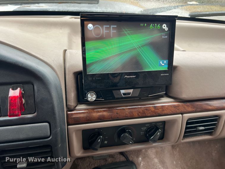 image for item ID9304 1996 Ford F450  rollback truck