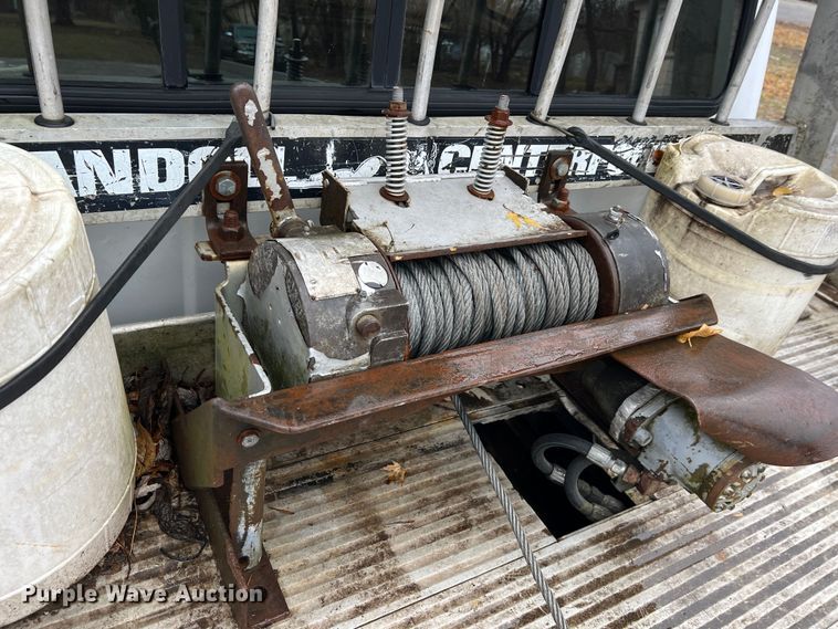 image for item ID9304 1996 Ford F450  rollback truck