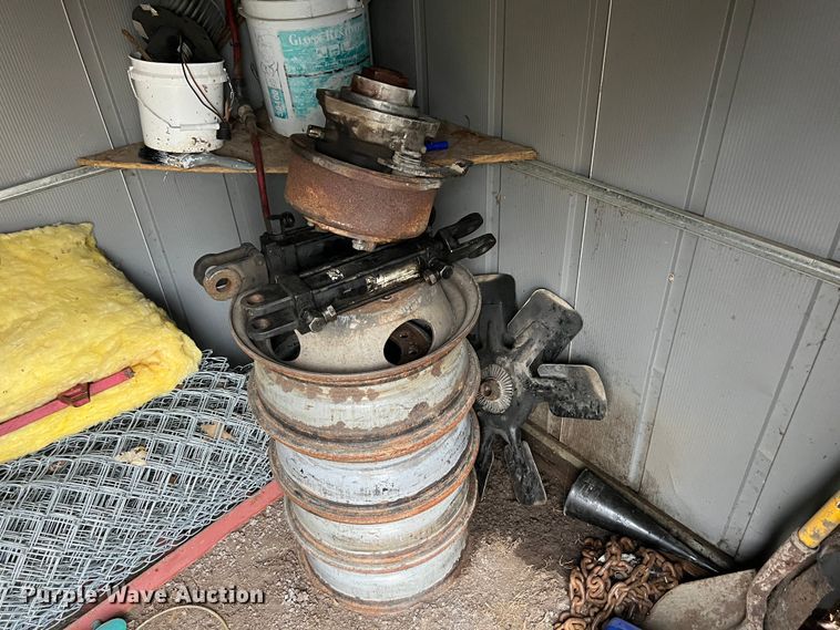 image for item ID9304 1996 Ford F450  rollback truck