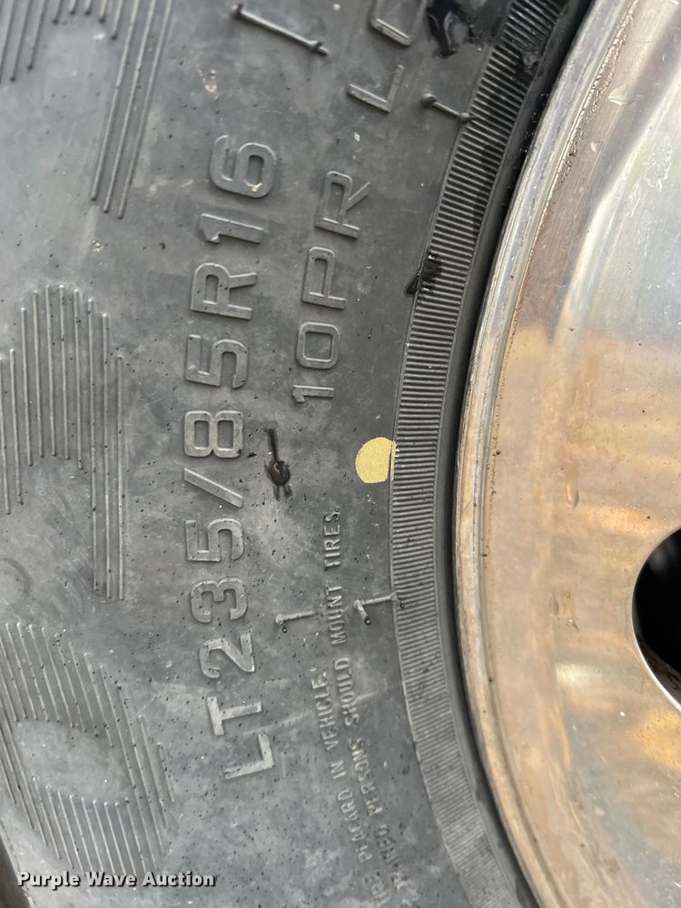 image for item ID9304 1996 Ford F450  rollback truck