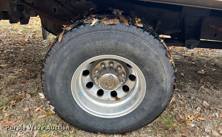 image for item ID9304 1996 Ford F450  rollback truck