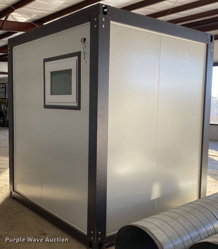 image for item IG9885 Portable restroom