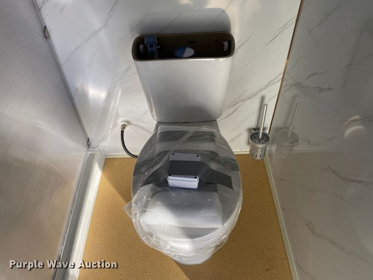 image for item IG9885 Portable restroom