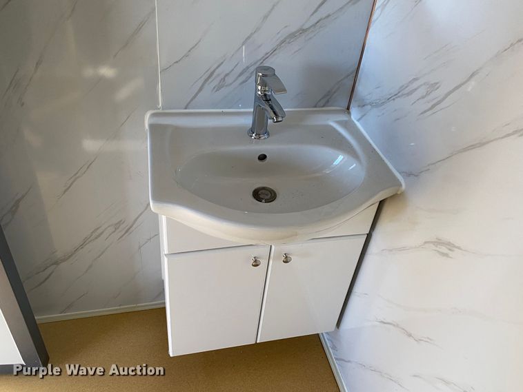 image for item IG9885 Portable restroom
