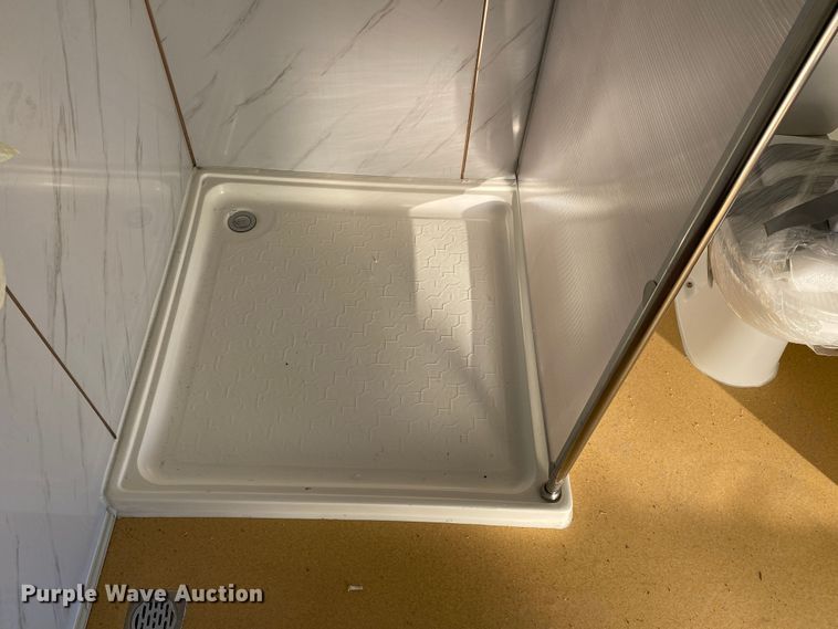 image for item IG9885 Portable restroom