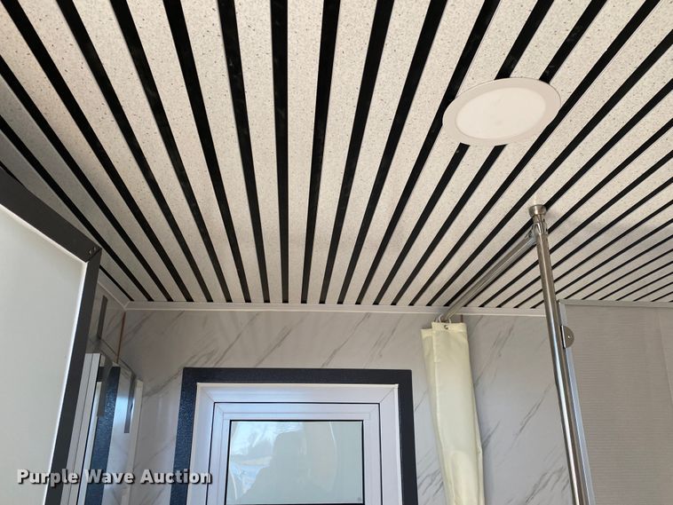 image for item IG9885 Portable restroom