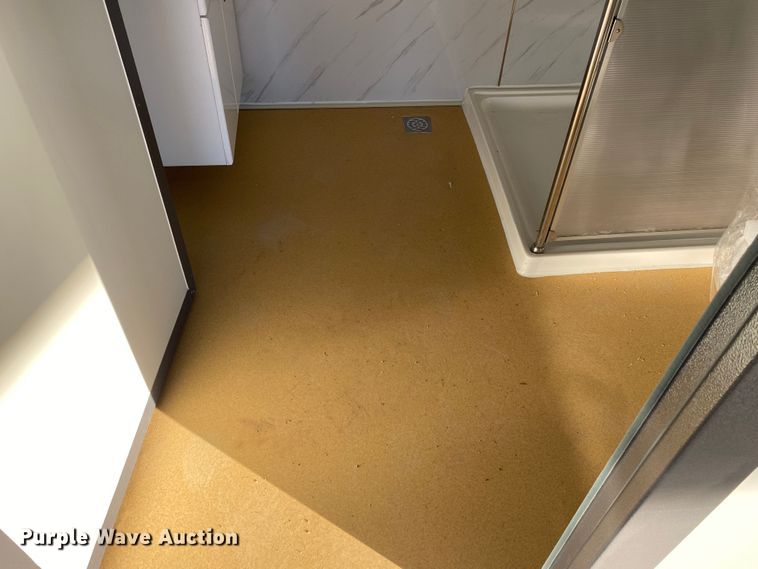 image for item IG9885 Portable restroom