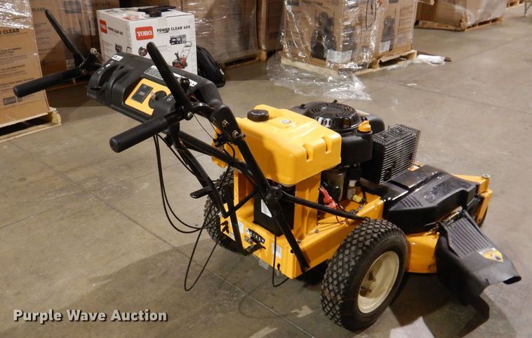 image for item IO9250 2013 Cub Cadet  lawn mower