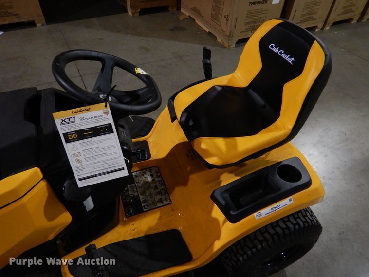 image for item IO9251 2022 Cub Cadet LT46  lawn mower