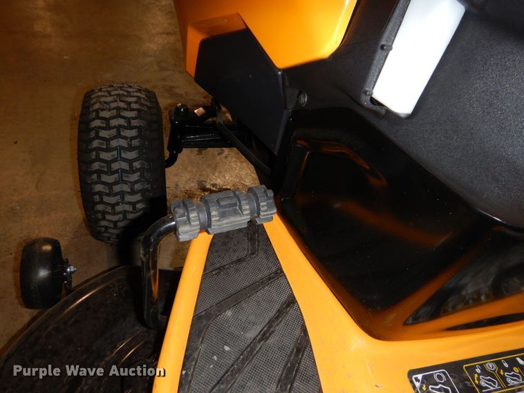 image for item IO9251 2022 Cub Cadet LT46  lawn mower