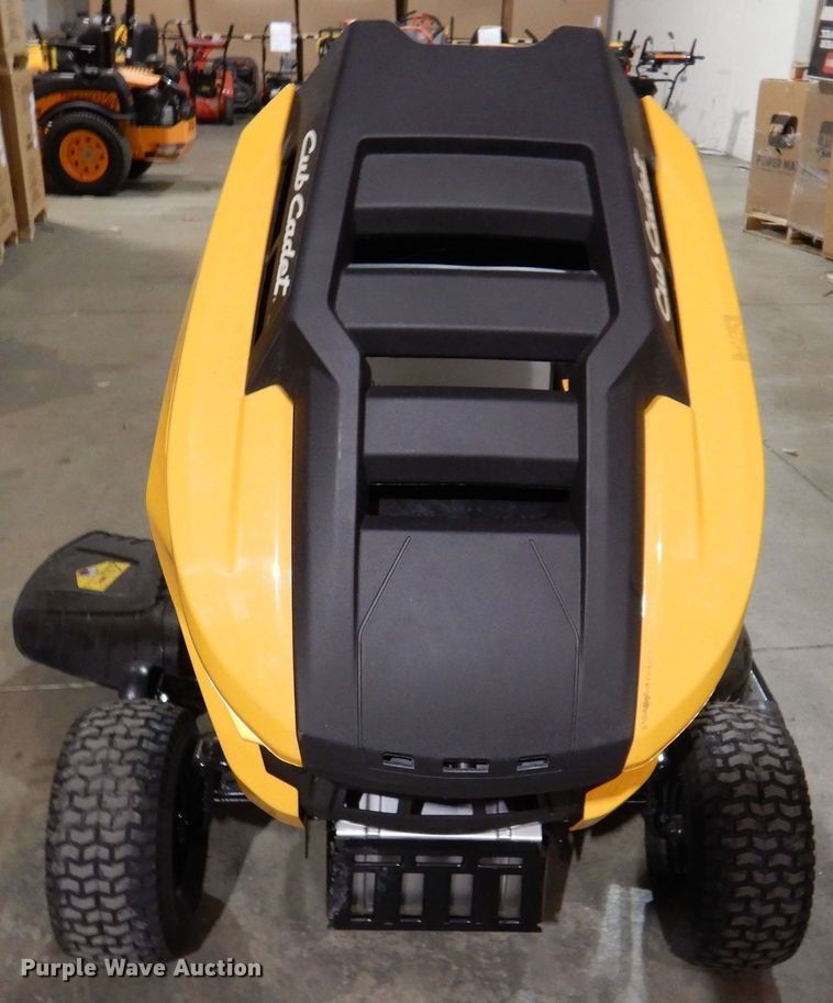 image for item IO9251 2022 Cub Cadet LT46  lawn mower