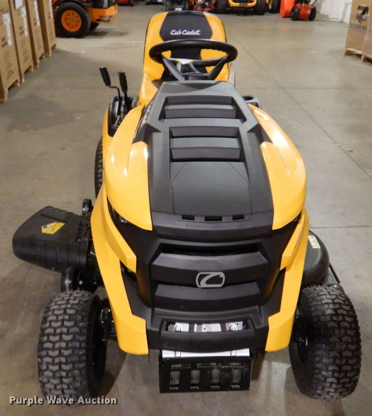 image for item IO9252 2022 Cub Cadet LT46  lawn mower