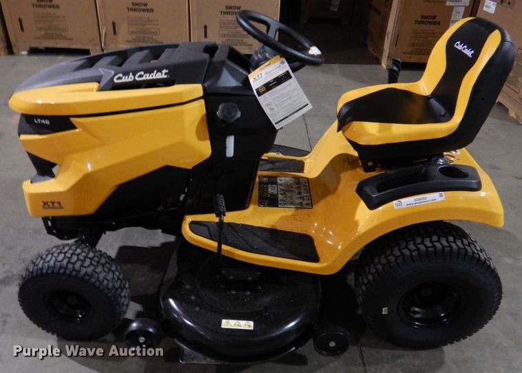 image for item IO9252 2022 Cub Cadet LT46  lawn mower