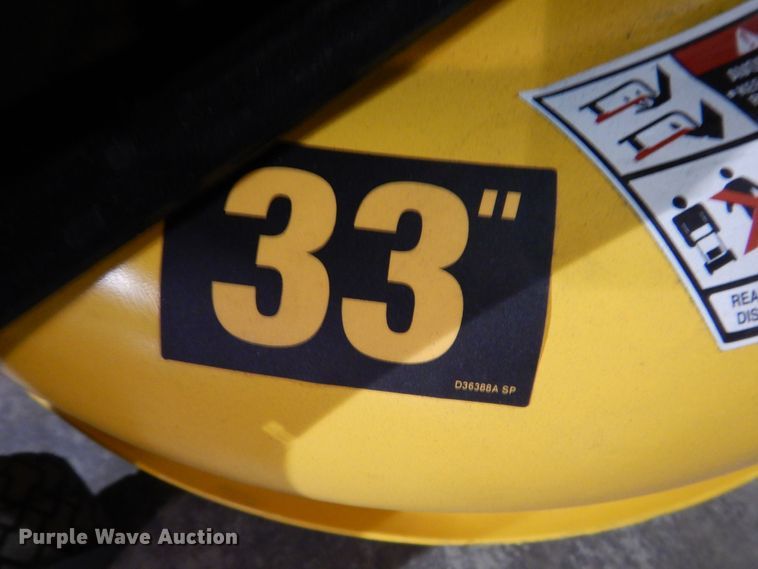 image for item IO9255 2022 DeWalt DW33  lawn mower