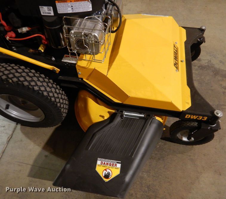 image for item IO9255 2022 DeWalt DW33  lawn mower