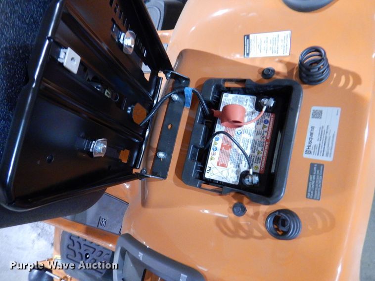 image for item IO9261 2022 Husqvarna YTH24V54  lawn mower