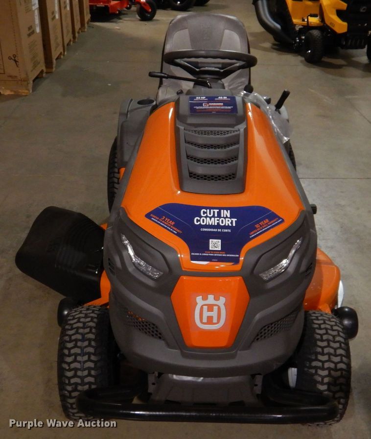 image for item IO9262 2022 Husqvarna TS146XK  lawn mower