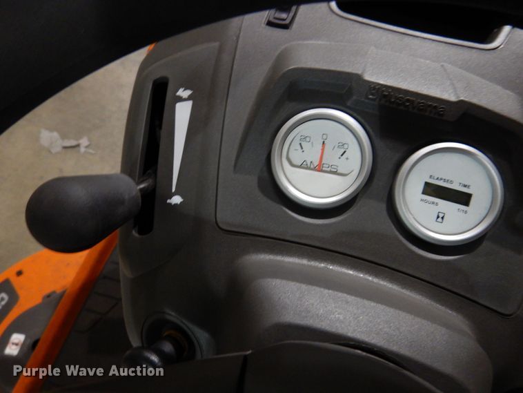 image for item IO9266 2022 Husqvarna TS354XD  lawn mower