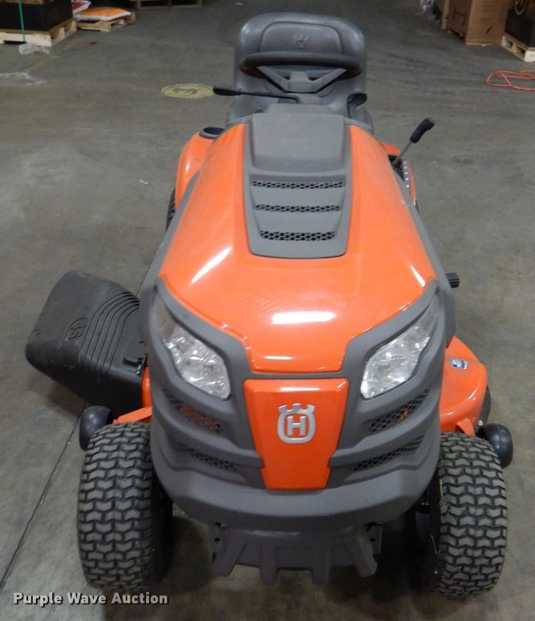 image for item IO9268 2020 Husqvarna YTH 22V46  lawn mower