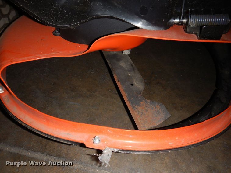 image for item IO9268 2020 Husqvarna YTH 22V46  lawn mower