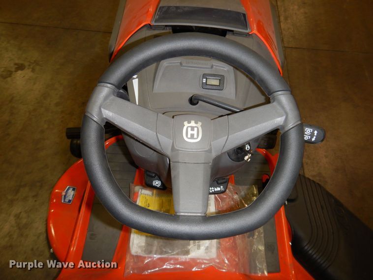 image for item IO9268 2020 Husqvarna YTH 22V46  lawn mower