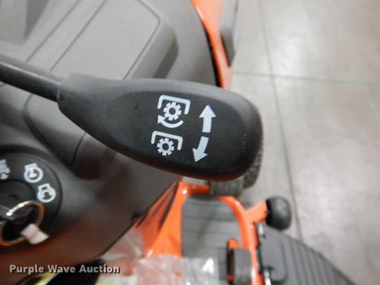 image for item IO9268 2020 Husqvarna YTH 22V46  lawn mower