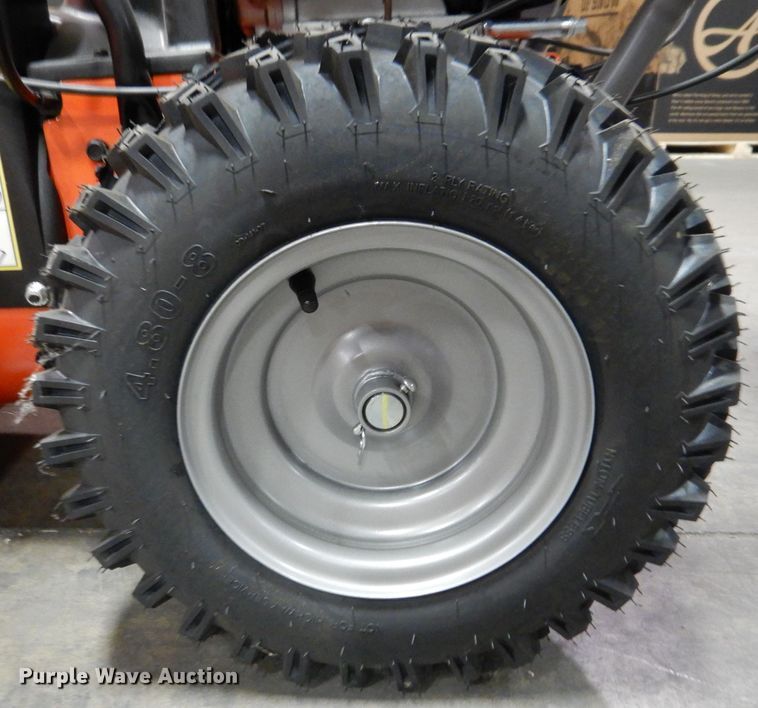 image for item IO9280 2021 Husqvarna ST330  snow blower