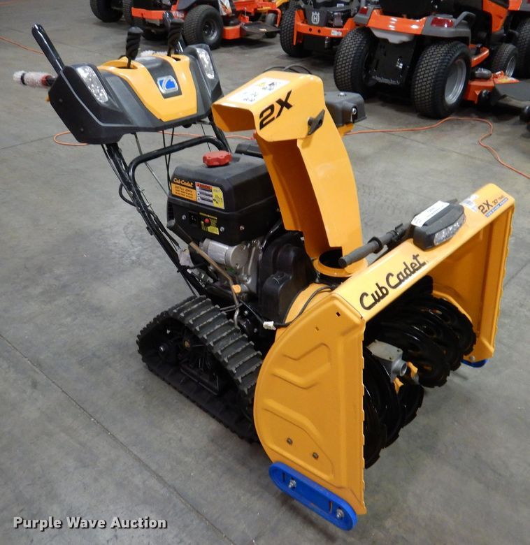image for item IO9292 2020 Cub Cadet 2X  snow blower