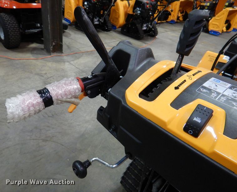 image for item IO9292 2020 Cub Cadet 2X  snow blower