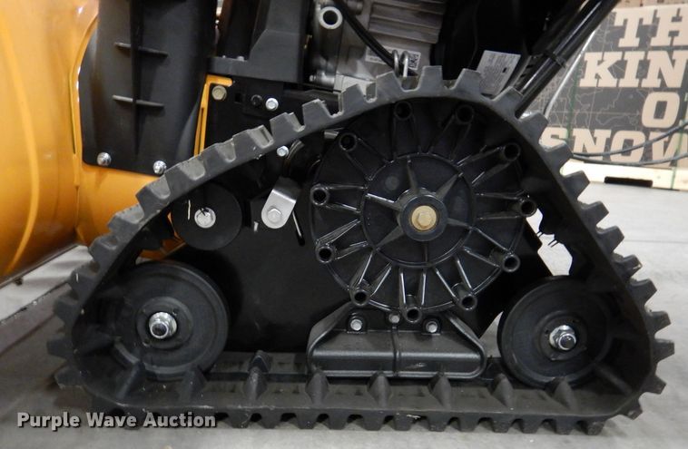 image for item IO9292 2020 Cub Cadet 2X  snow blower