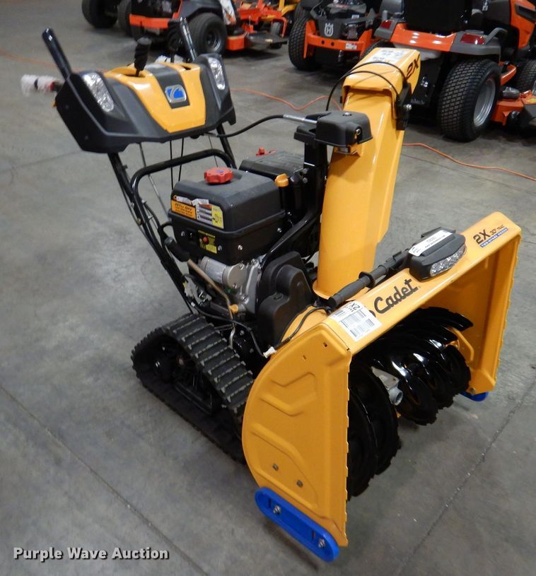 image for item IO9293 2019 Cub Cadet 2X  snow blower
