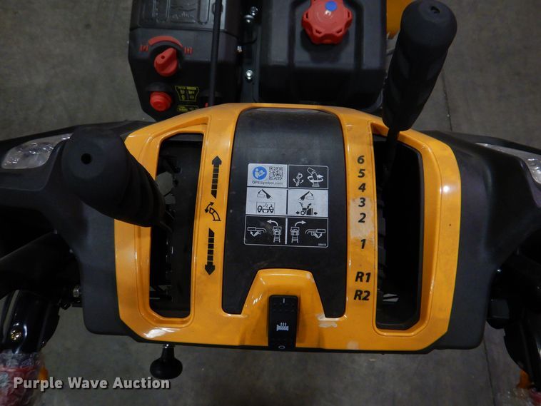 image for item IO9293 2019 Cub Cadet 2X  snow blower